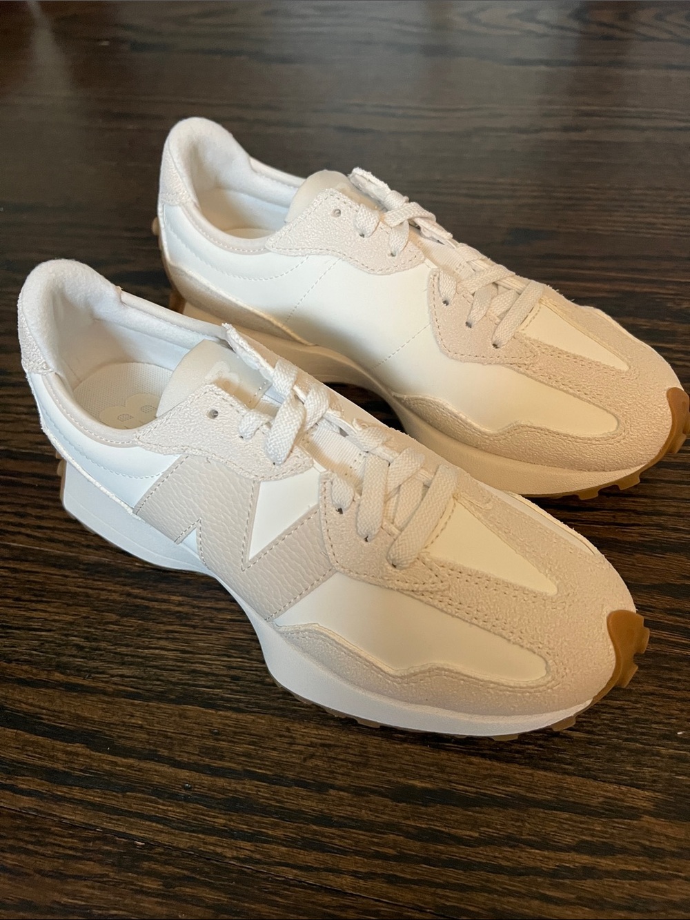 New Balance 327 Beige White Suede Leather Sneakers NIB Women’s Size 7 - Picture 13 of 14